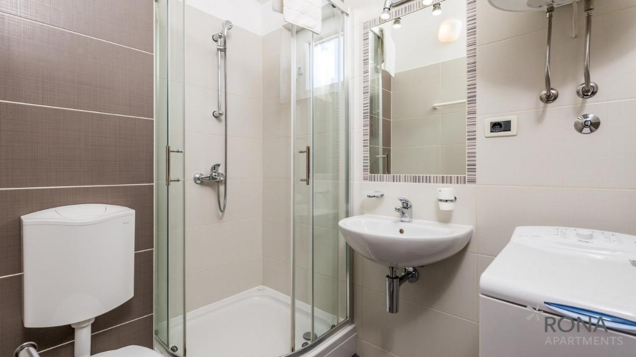 Rona Apartment Zdravko Барбарига Экстерьер фото
